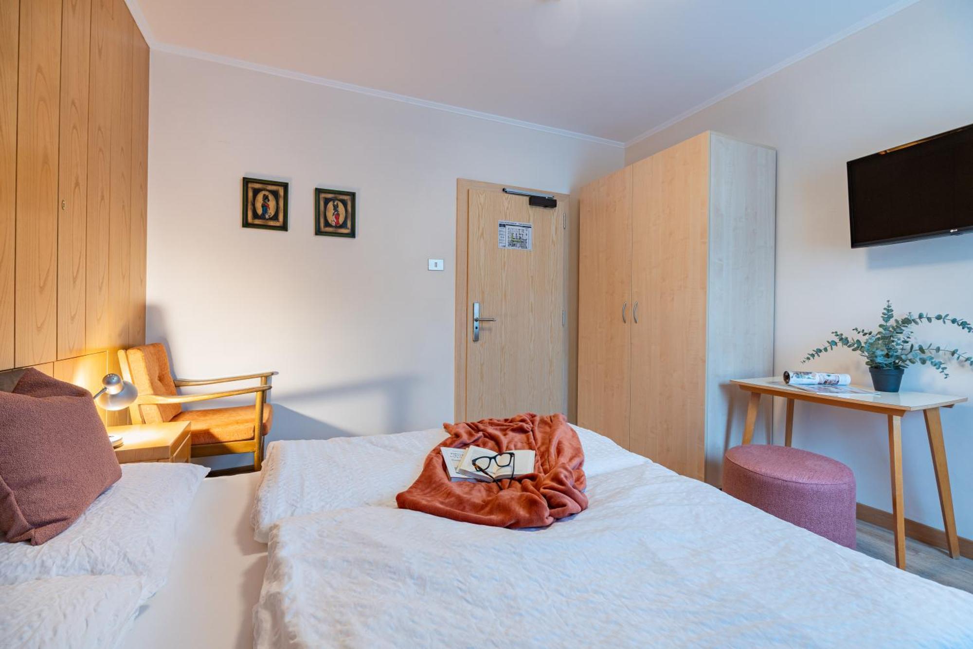 Hotel Nocker Dobbiaco Esterno foto