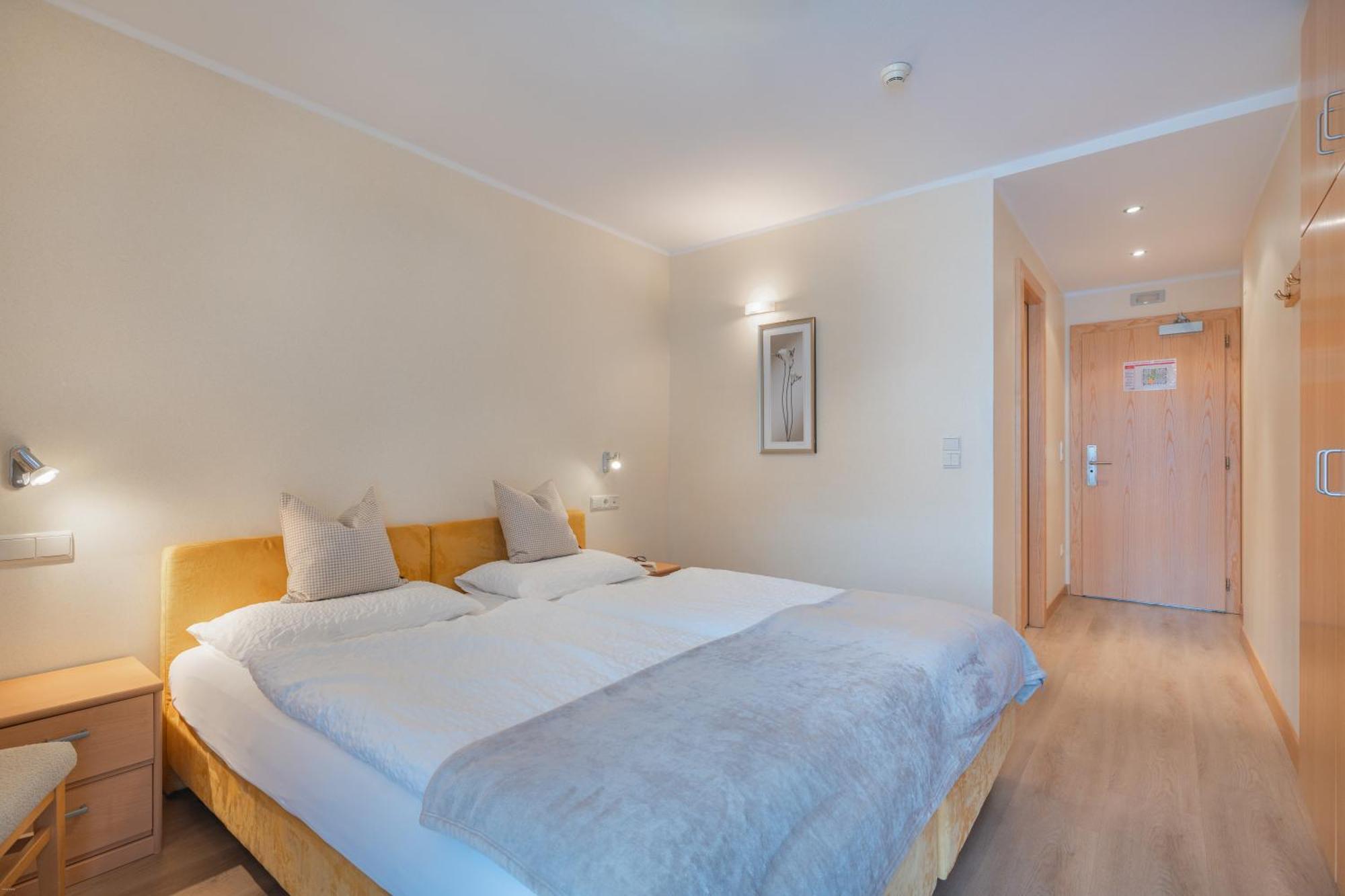 Hotel Nocker Dobbiaco Esterno foto