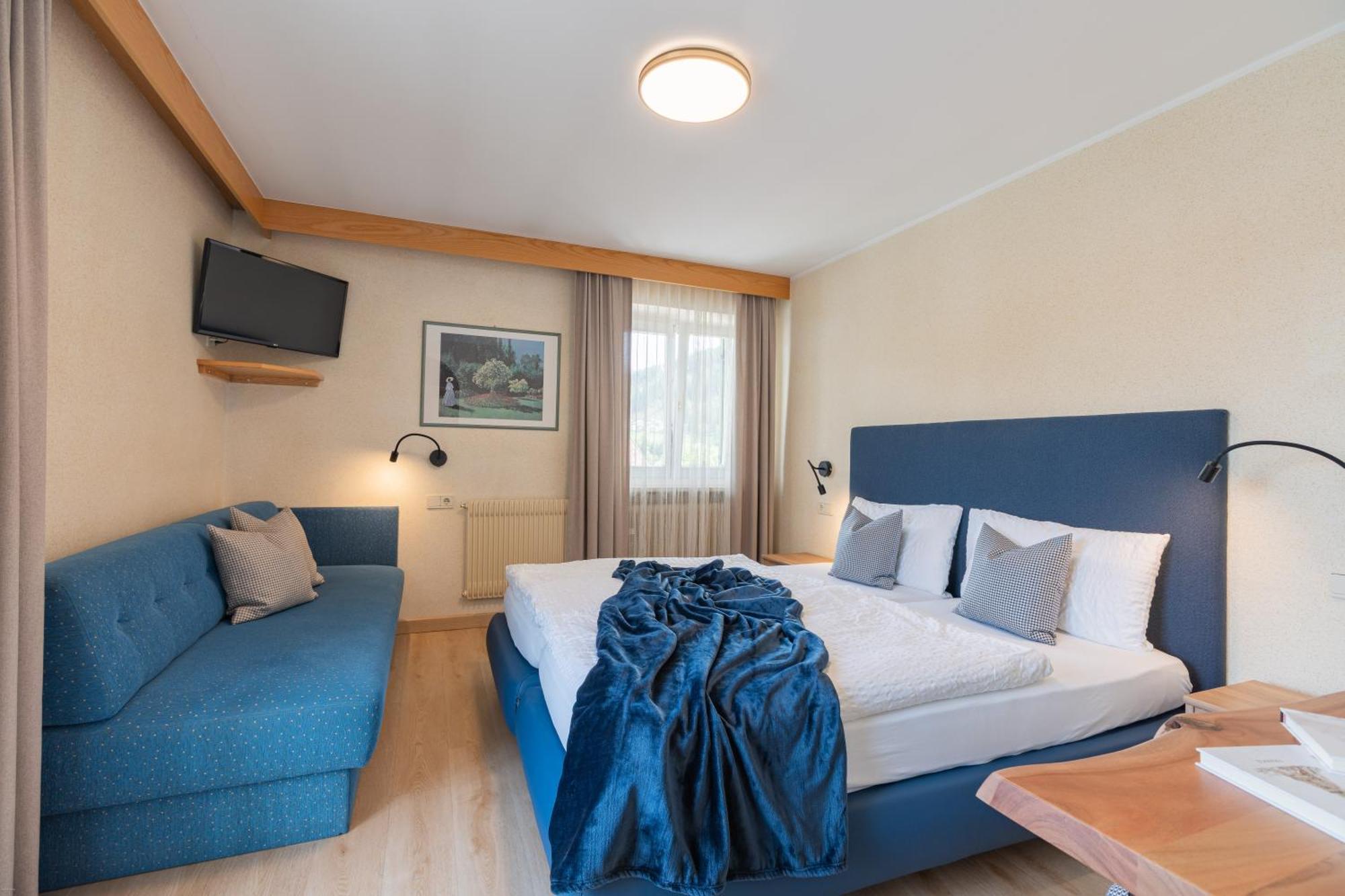 Hotel Nocker Dobbiaco Esterno foto